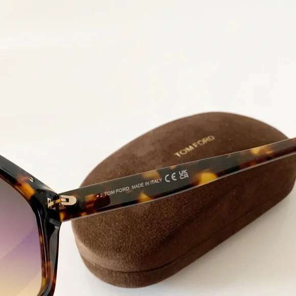 Tom Ford Tortoise Shell Sunglasses - Picture 5 of 6